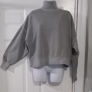 The North Face Women's Gray Crew Neck Sweater